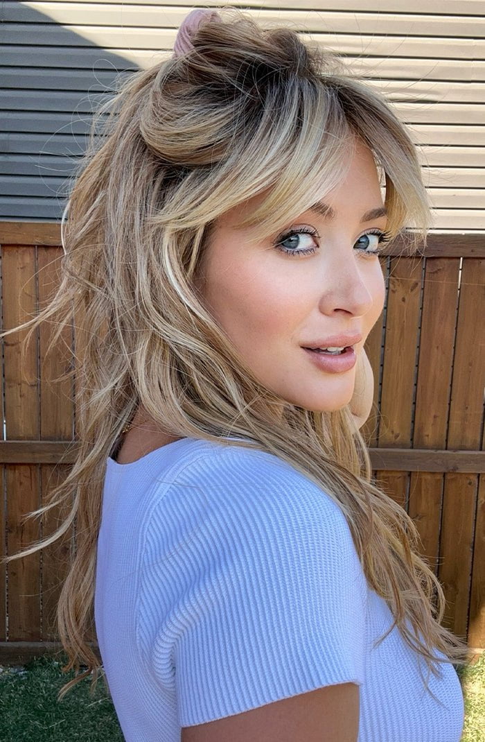 Steph @wigswithsteph wearing CALIFORNIA BEACH WAVES by TRESSALLURE in color 14/26/R10 | Red Blonde with Gold Blonde highlights and Light Brown roots